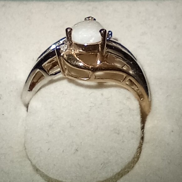 LAST ONE -- 10Kt Two-Tone Gold Pear-Shaped Opal & Diamond Ring - Picture 4 of 6